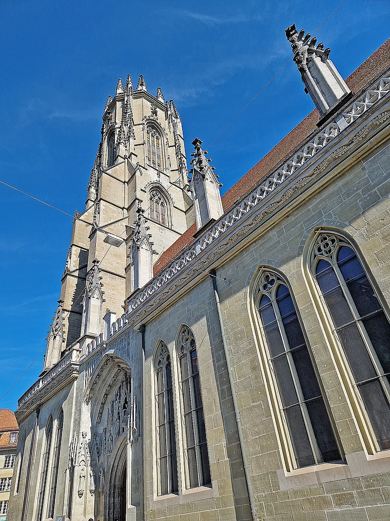 Freiburg Fribourg Cathedrale Saint Nicolas Rue du Pont Suspendu