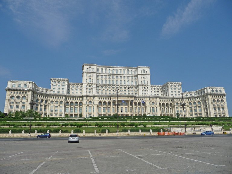 Bukarest Parlamentspalast außen