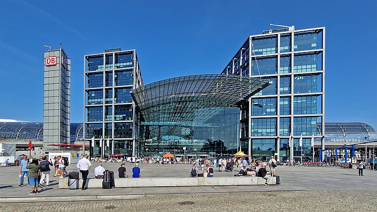 Berlin Hauptbahnhof außen