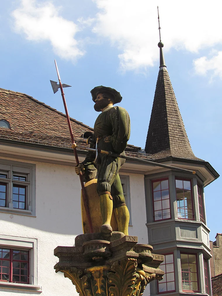 Schaffhausen Landsknechtbrunnen nah
