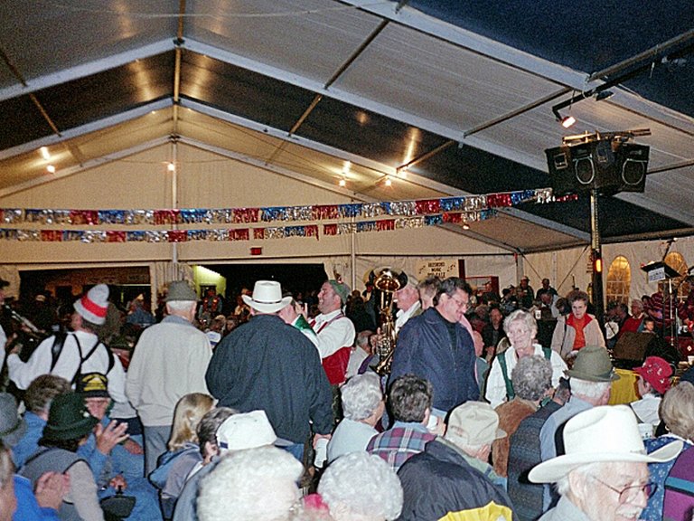 Texas New Braunfels Wurstfest Festzelt innen