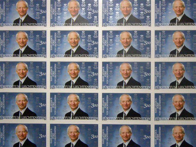 Liechtenstein Briefmarken mit Fürst Hans Adam