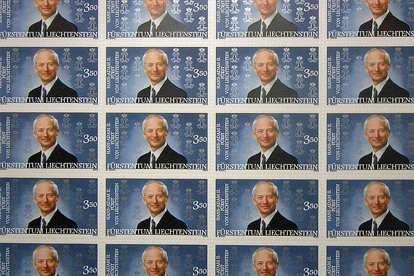 Liechtenstein Briefmarken mit Fürst Hans Adam