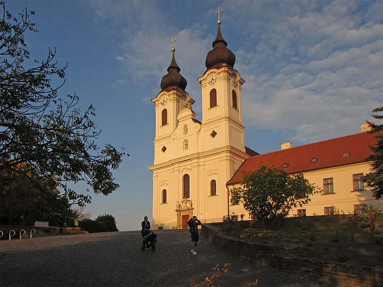 Plattensee Tihany Abteikirche total