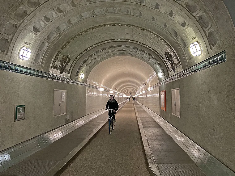 Hamburg Alter Elbtunnel innen