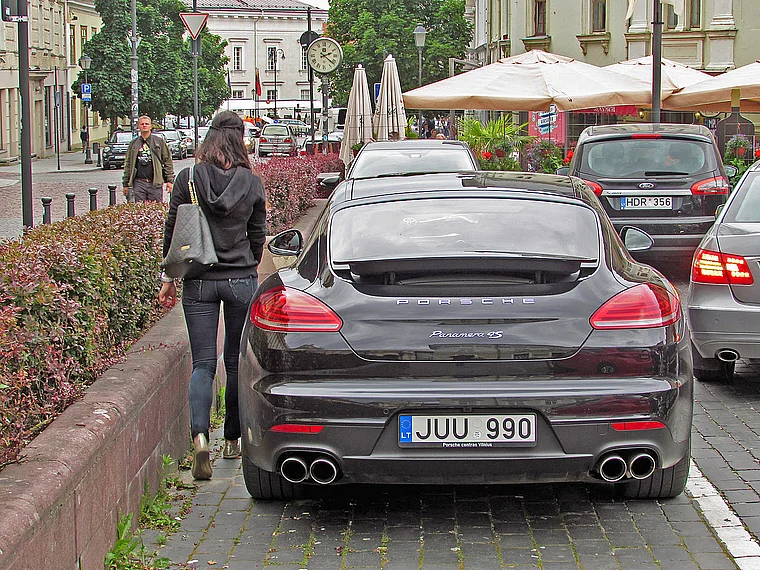 Vilnius Porsche Panamera