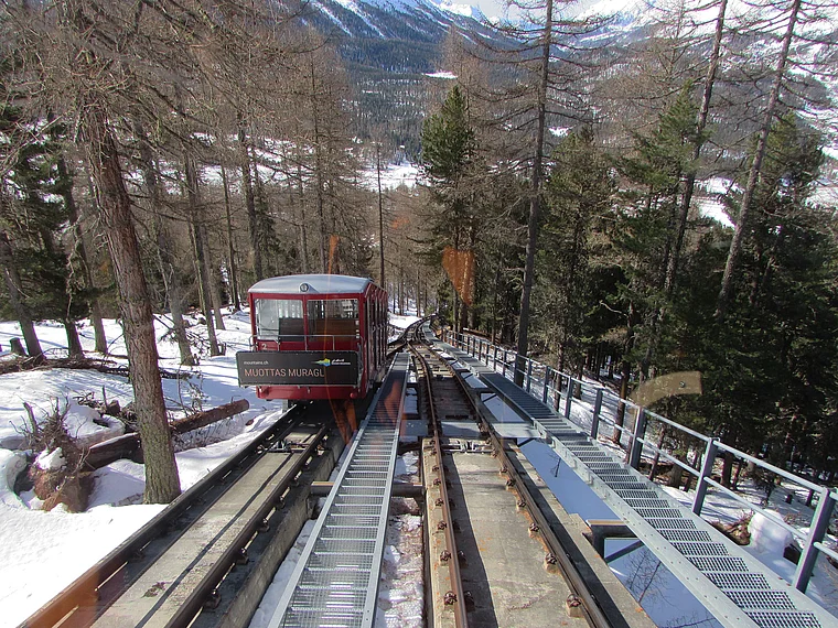 Engadin Mottas Muragl Standseilbahn