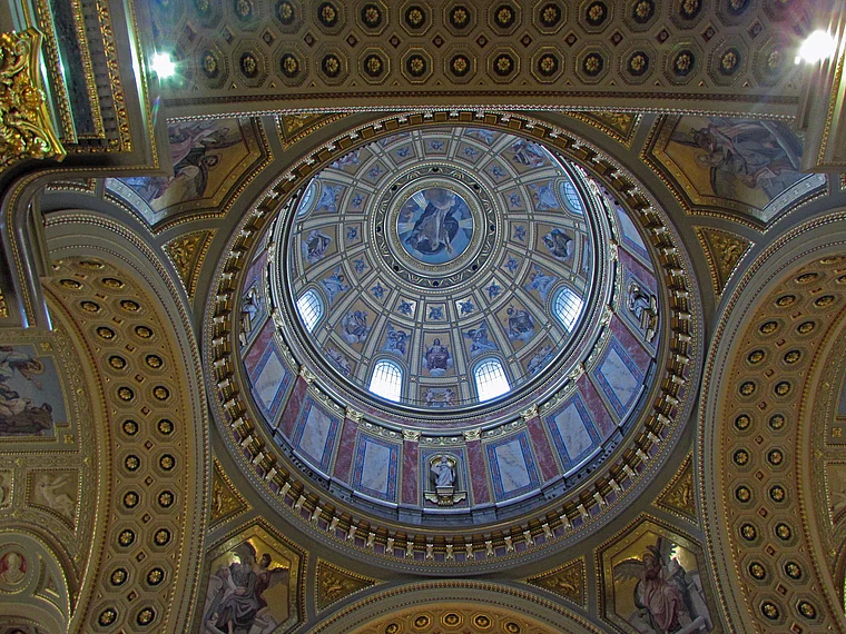 Budapest: Kuppel der Sankt-Stephan-Basilika