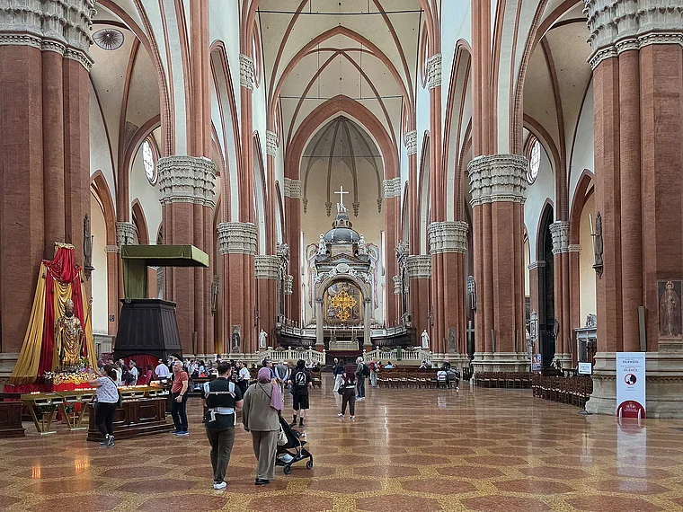 Bologna St. Petronius Innenaufnahme