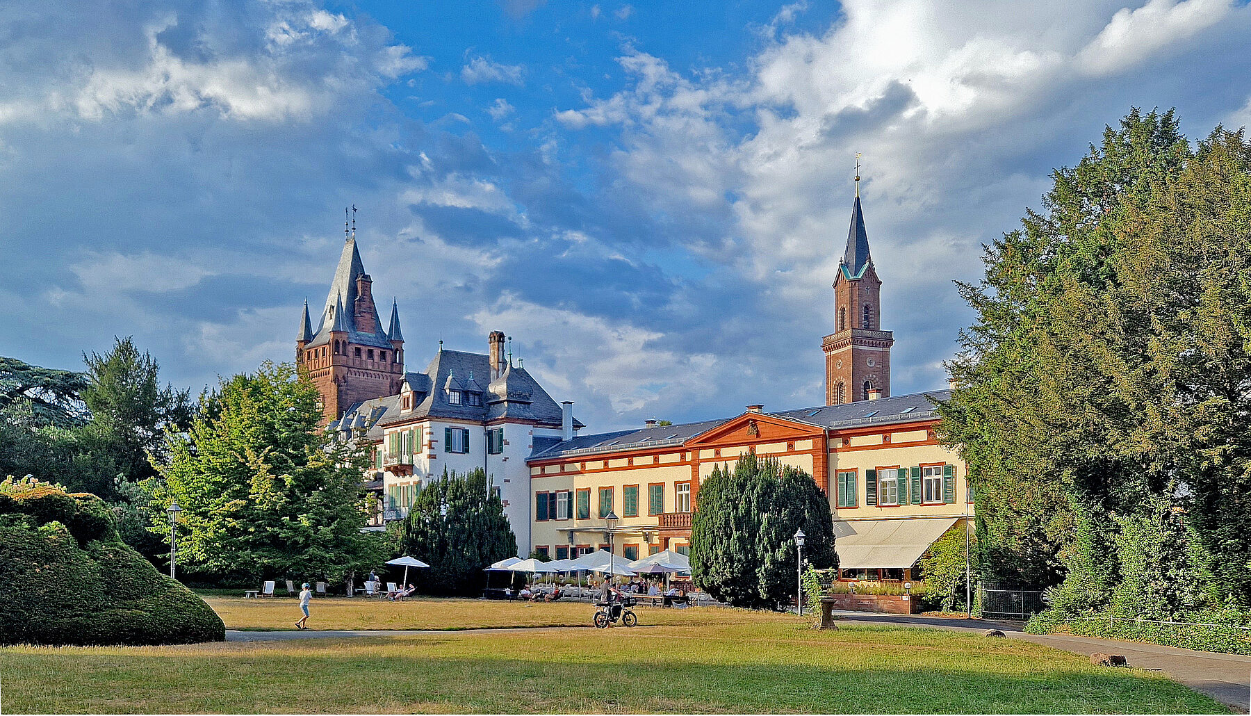 Weinheimer Schlosspark Schloss außen
