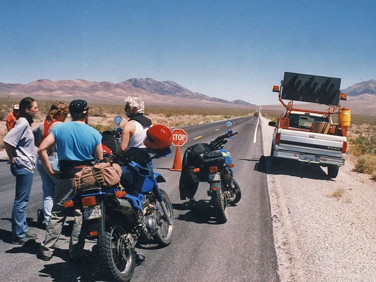 Motorradtour USA Straßenbaustelle in der Wüste