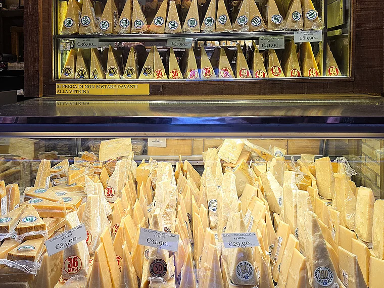 Bologna Via delle Pescherie Vecchie Käse