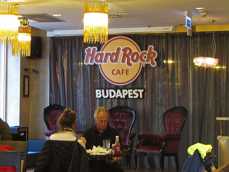 Budapest Hard Rock Cafe Logo