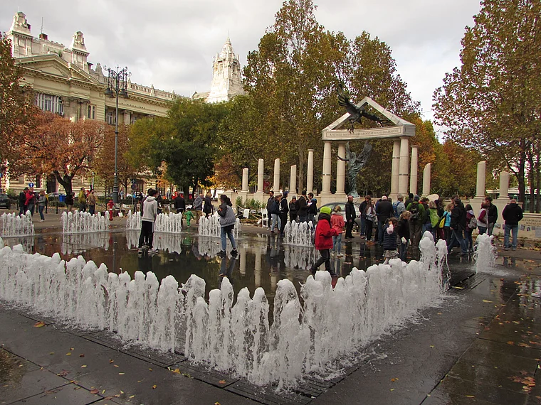 Budapest: Springbrunnen auf dem Freiheitsplatz
