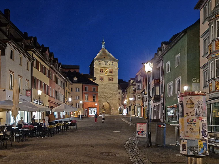 Rottweil Hauptstraße Nachtaufnahme