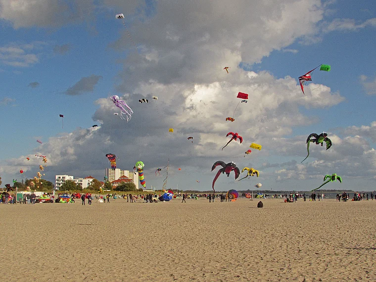 Fehmarn Burgtiefe Drachenfest