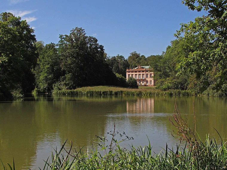 Aschaffenburg Schloss Schönbusch von fern