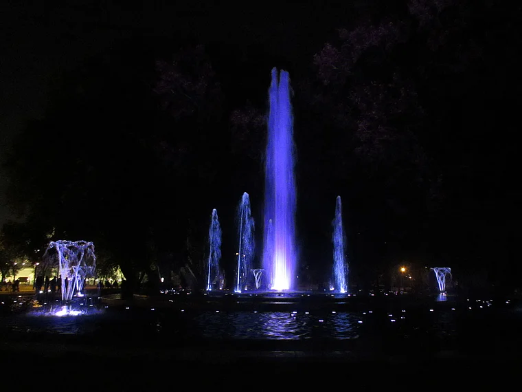 Budapest Margarethenbrücke Musikbrunnen Nacht