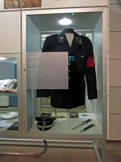 Wewelsburg Museum Uniform SS