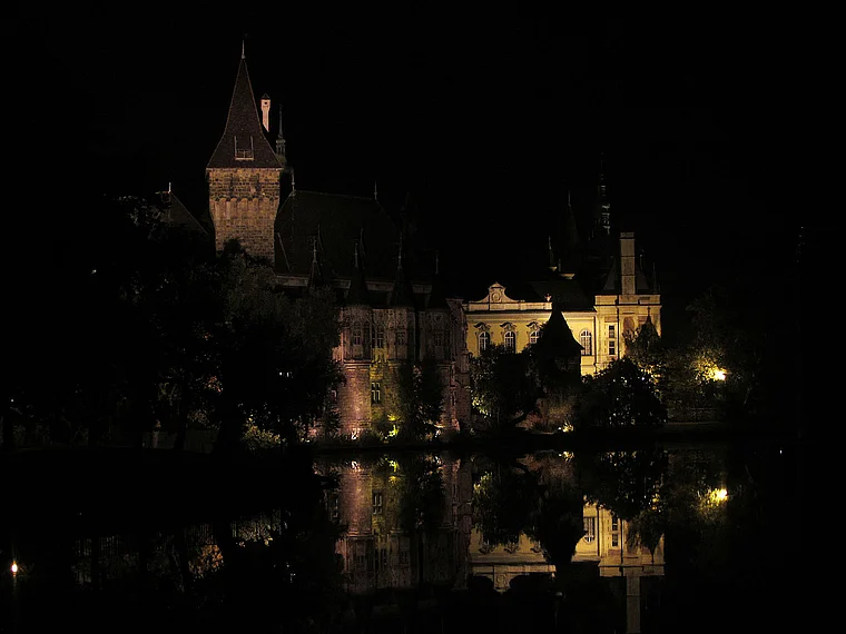 Budapest Schloss Vajdahunyad Nachtaufnahme
