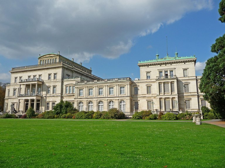 Essen Villa Hügel außen