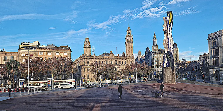 Barcelona Plaça de Pau Vila