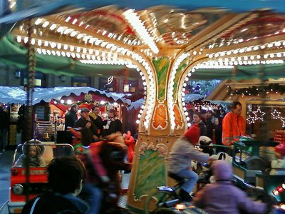 Zürich Hauptbahnhof Weihnachtsmarkt Karussell