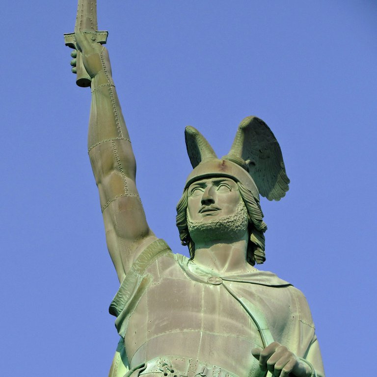 Hermannsdenkmal Kopf groß