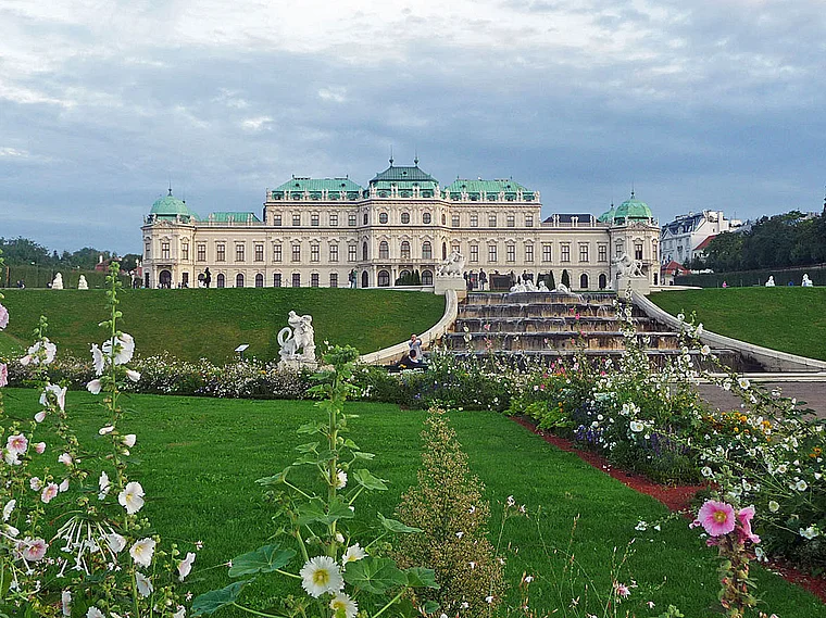 Wien Belvedere von fern