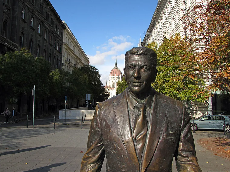 Budapest: Statue des US-Präsidenten Ronald Reagan auf dem Freiheitsplatz