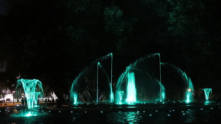 Budapest Margaretheninsel Musikbrunnen Nachtaufnahme