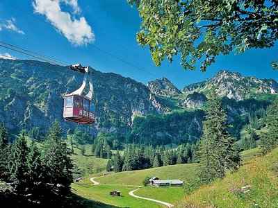 Hochfelln Seilbahn außen