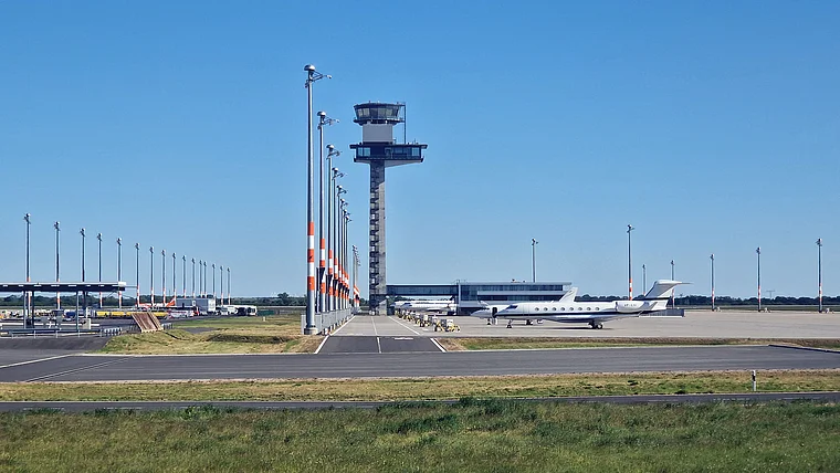 Flughafen Berlin Brandenburg außen