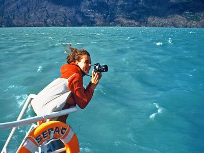 Patagonien Lago Argentino Touristin fotografiert