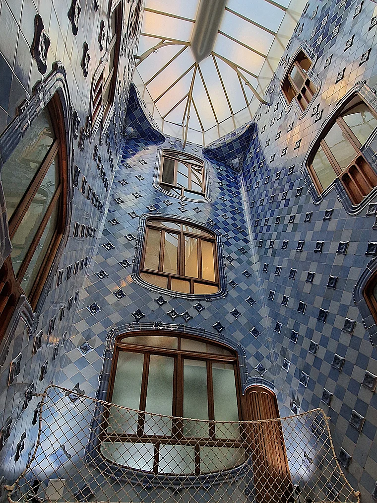 Barcelona Casa Battlo Lichtschacht