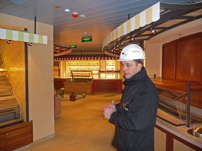 Aidasol Thorsten Bednarz mit Bauhelm