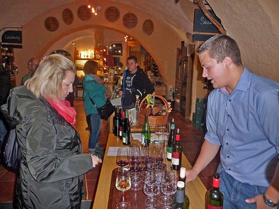 Weinviertel Retz Kellerführung Weinprobe