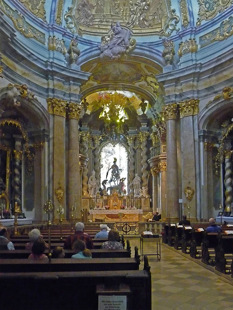 Kelheim Klosterkirche innen