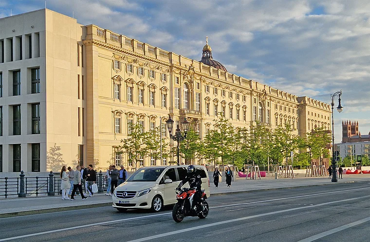 Berlin Schloss Abendlicht