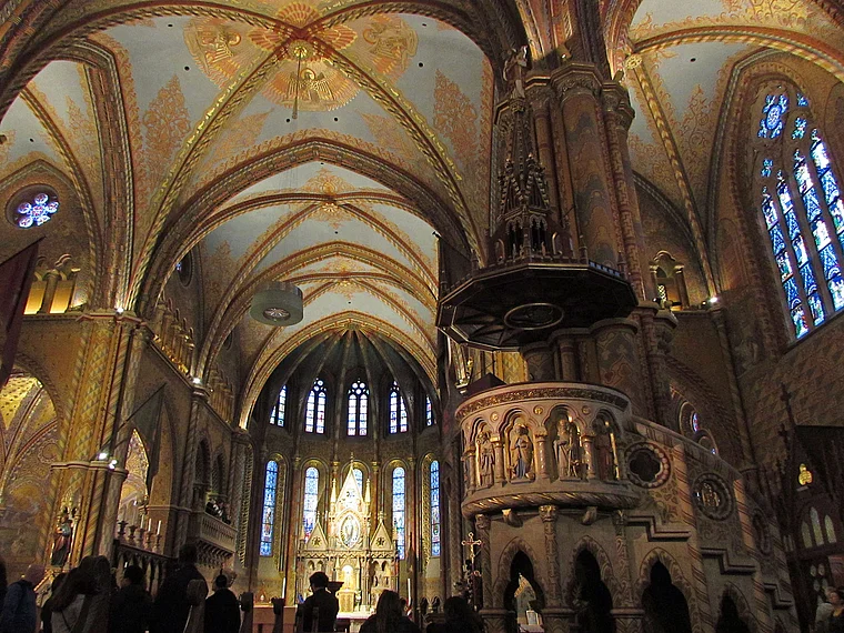 Budapest: Kanzel in der Matthiaskirche auf dem Burgberg