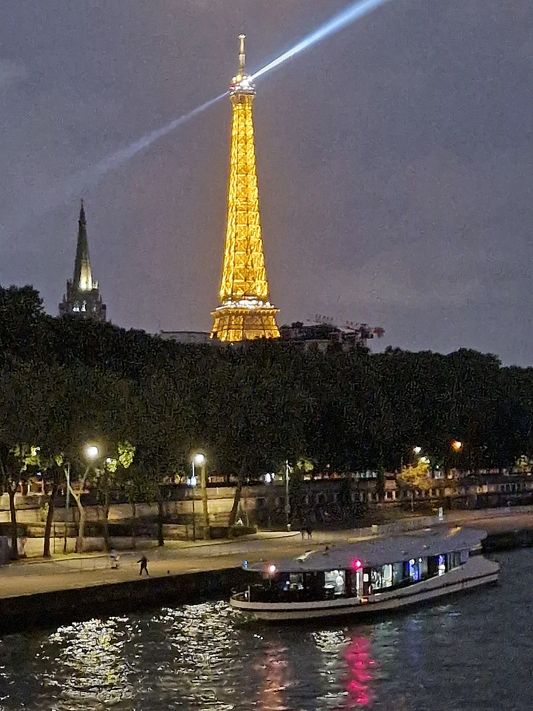 Paris Eiffelturm Nachtaufnahme