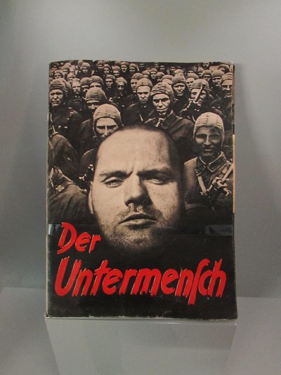Wewelsburg Museum Plakat Untermensch