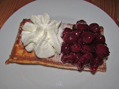 Bergische Waffel Kirschen Sahne