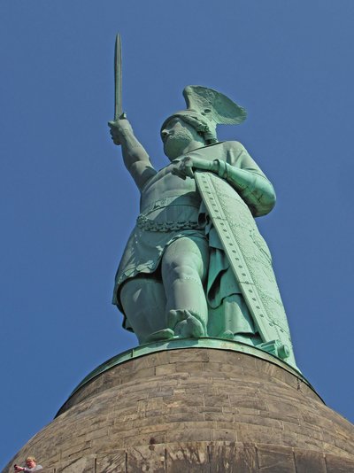 Denkmal Hermann der Cherusker groß