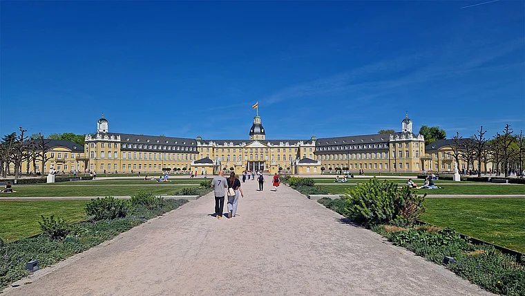 Karlsruhe Schloss Totale