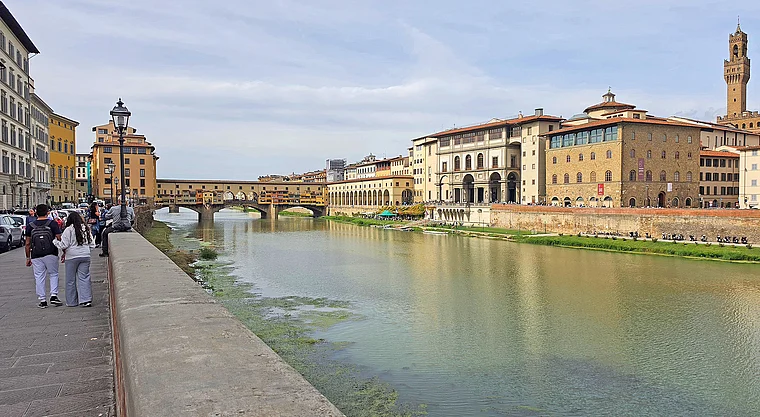 Florenz Lungano Torrigiani Arno