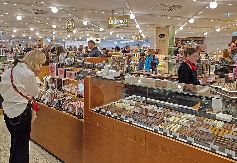 Berlin Kadewe innen