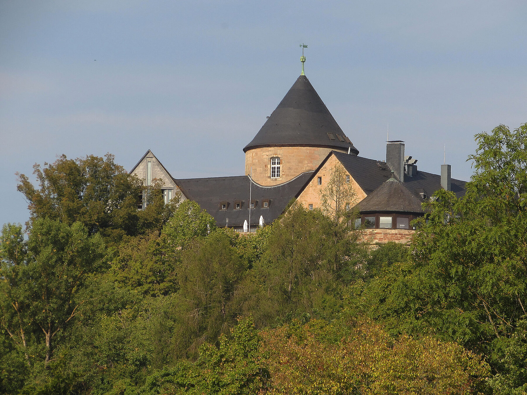 Waldeck Schloss von Osten