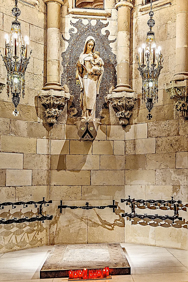 Barcelona Grabmal Antoni Gaudi