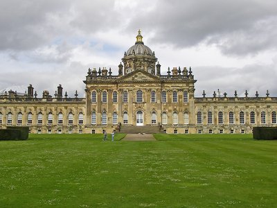 Yorkshire Castle Howard außen Halbtotale